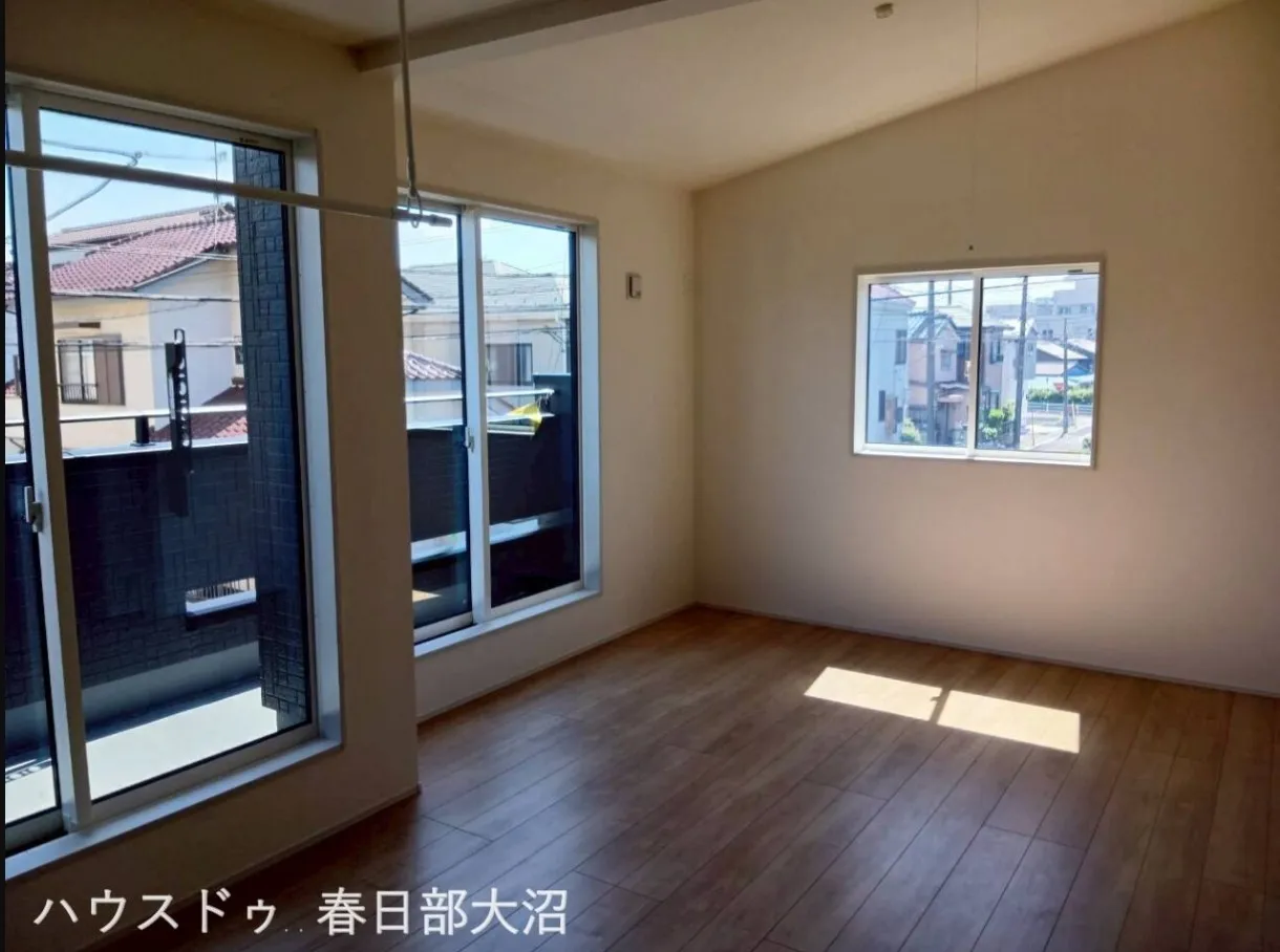 2F　洋室(6.25帖)