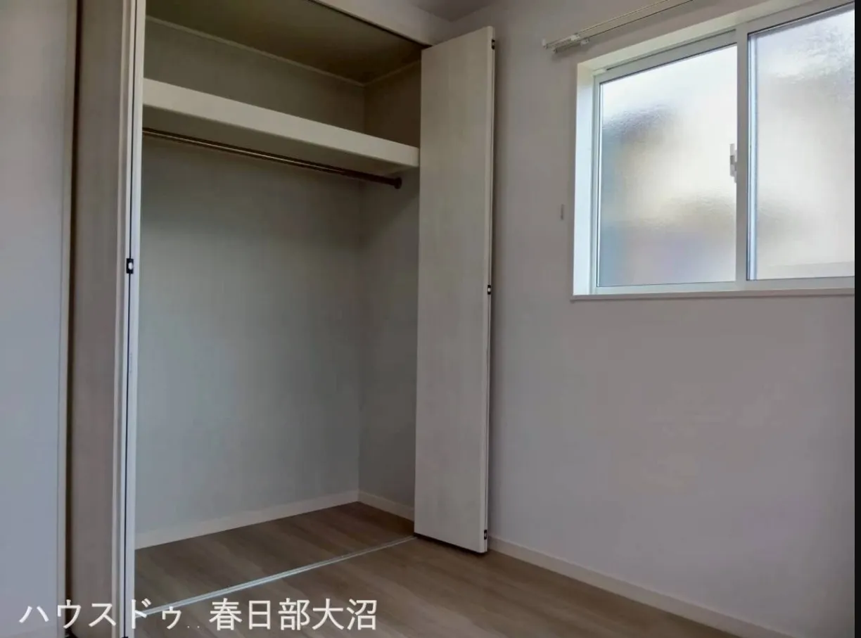 2F　洋室(5.25帖)